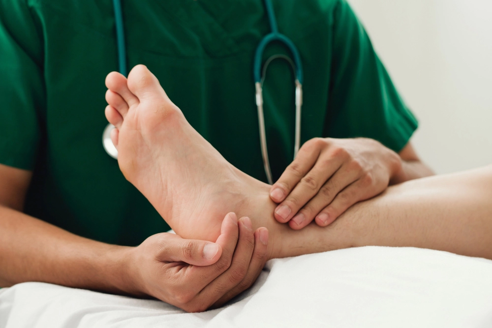 Get physical therapy treatments and ankle strengthening exercises from a qualified therapist with a physical therapy degree